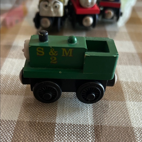 Thomas & Friends Colorful Train Engine Collection - Picture 12 of 13